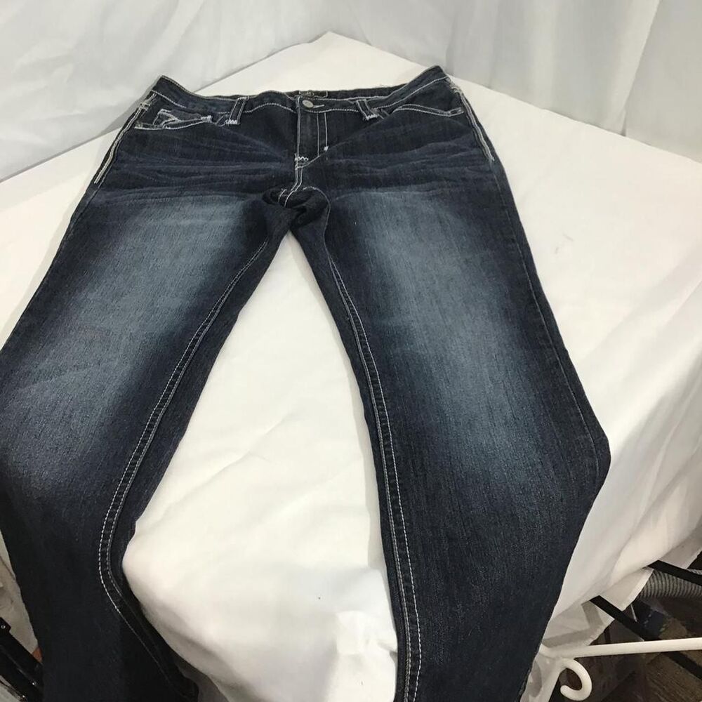 Cato Women's Navy and Blue Jeans